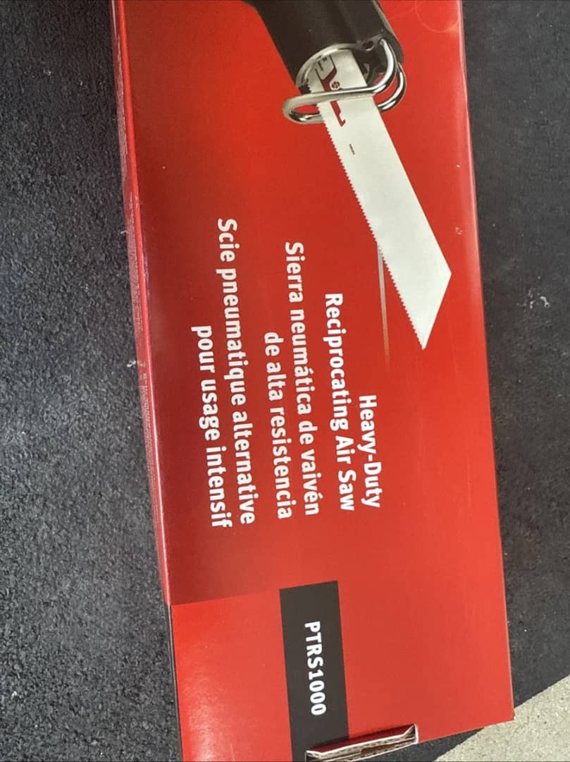 Snap On PTRS1000R Heavy Duty Reciprocating Air Saw In Red. - Image 2